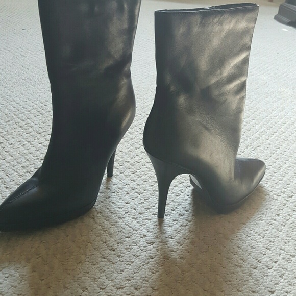 Boots - Picture 2 of 6